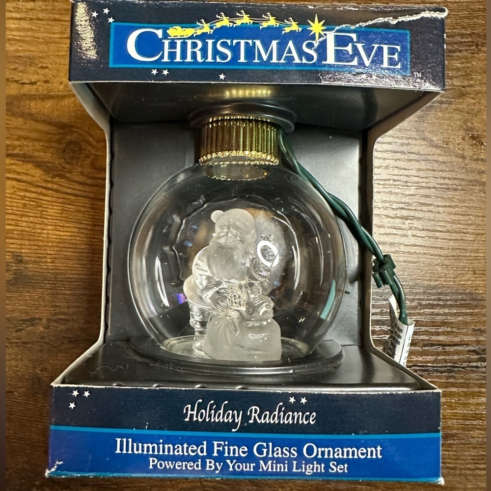Christmas Eve Holiday Radiance Illuminated Fine Glass Ornament - Picture 5 of 6
